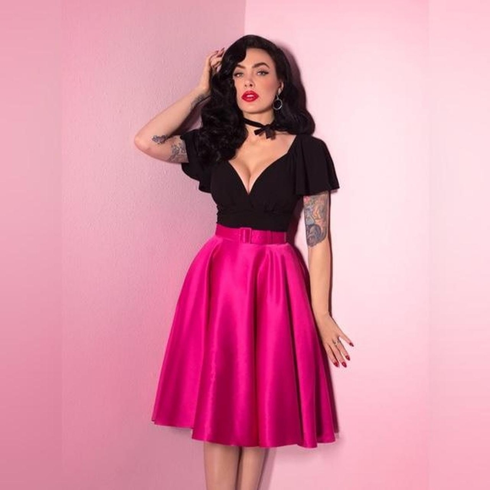 NWOT Vixen Satin Pink Skirt Size Small